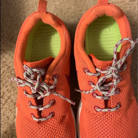 🚨 LAST CALL🚨 [Nike] Women's Roshe One - Picture 4 of 7